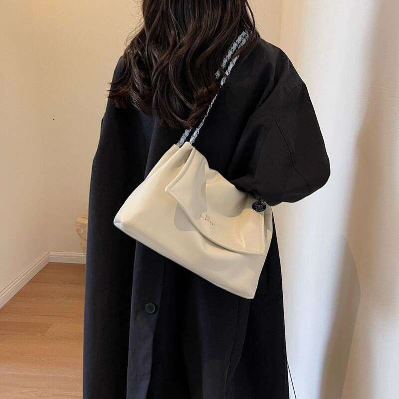Foreign Trade Large-Capacity Chain Shoulder Wn 2023 New Trend High-Level Sense Simple Casual All-Match Tote Bag