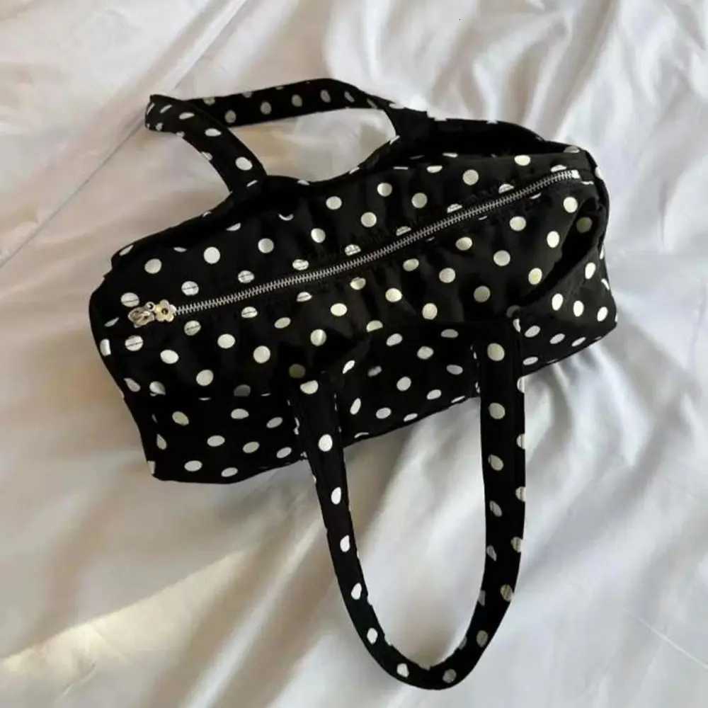 2025 New Korean Style Women Nylon Bag Black White Polka Dot Large Capacity Shoulder Bag Casual Versatile Female Travel Handbag Z250807