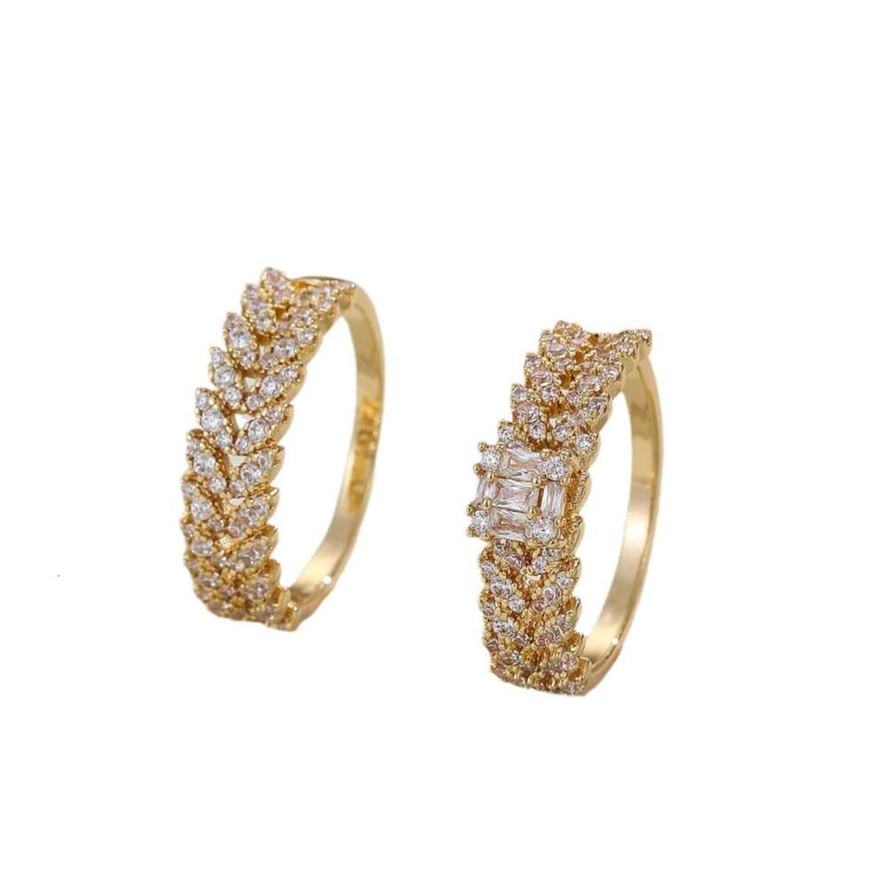 Hot-Selling Light Luxury Simple Copper Inlaid Zircon Valentine's Day Gift Rice Spike Couple Set Ring