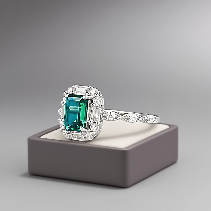 Hui Zhi Wing Jewelry Summer New S Silver Inlaid 4*6 Imitation Emerald Ring for Women, Petite and Exquisite,