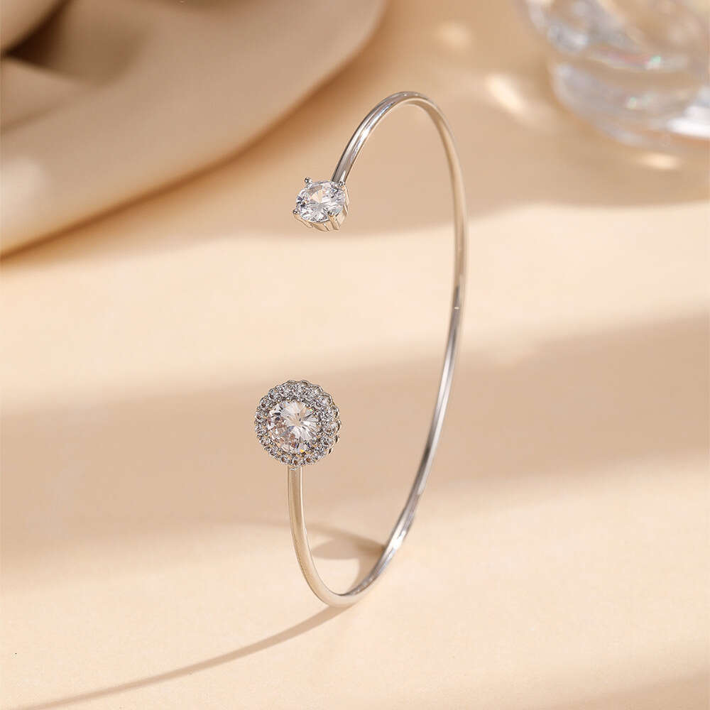 Personalized Light Style Round Copper Inlaid Zircon Adjustable Open Bracelet