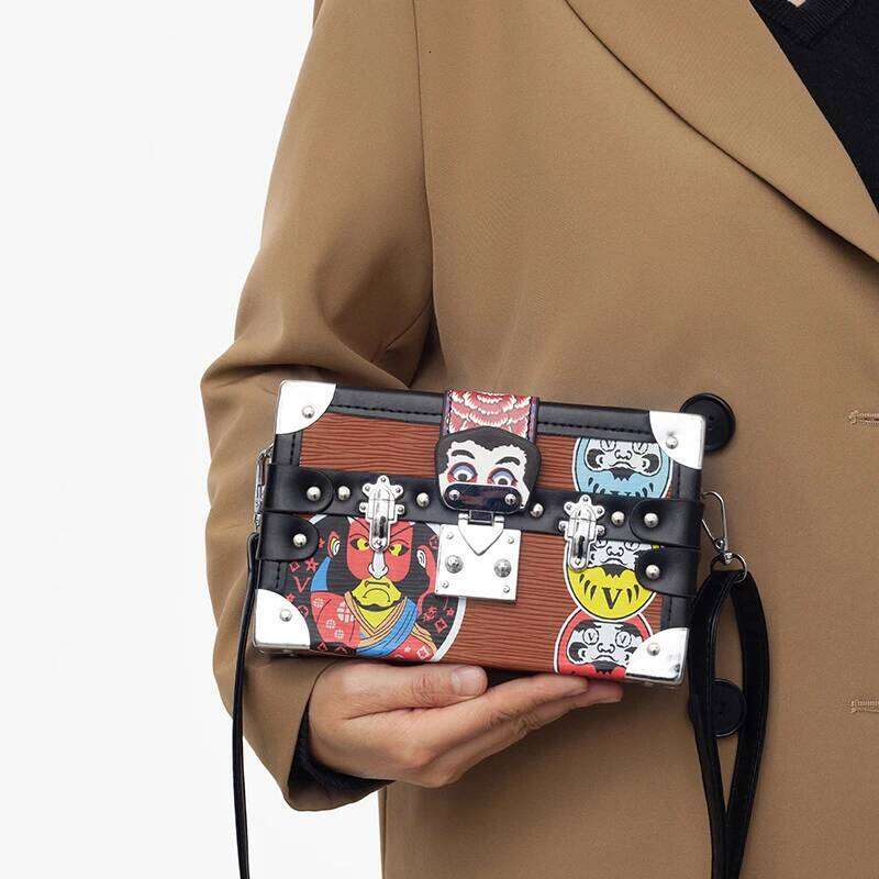 Unique Leisure Business Crossbody Handbag For Women Solid Color Elegant Leather Paris Fashion Bag Premium