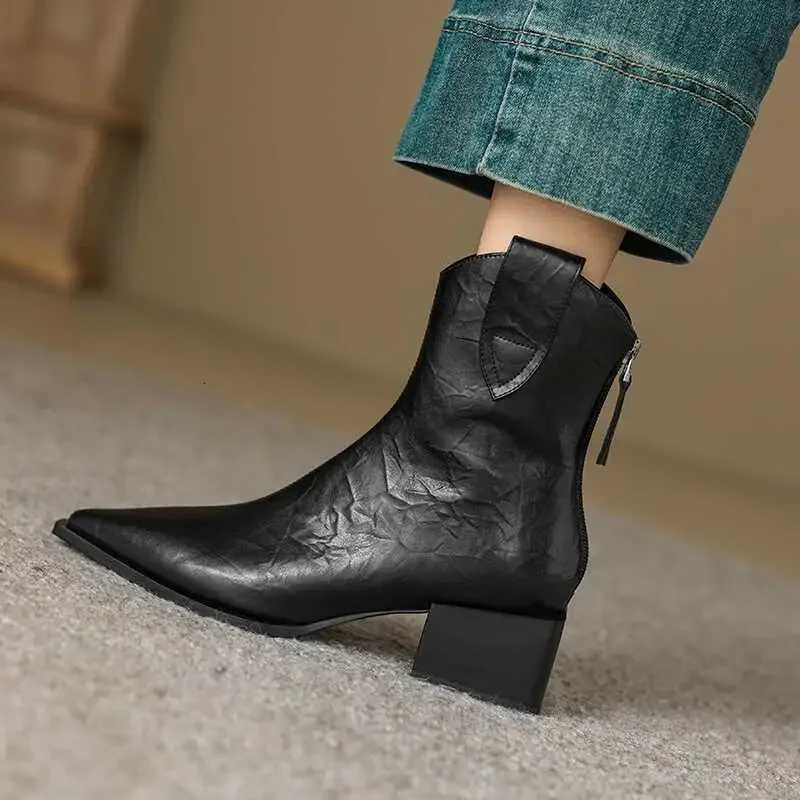 2025 Pointed Toe Women Wern Cowgirl Boots Fi Slip Chelsea Booties Style Autumn Female Thick Heel Shoes Heel 5CM XJ250807