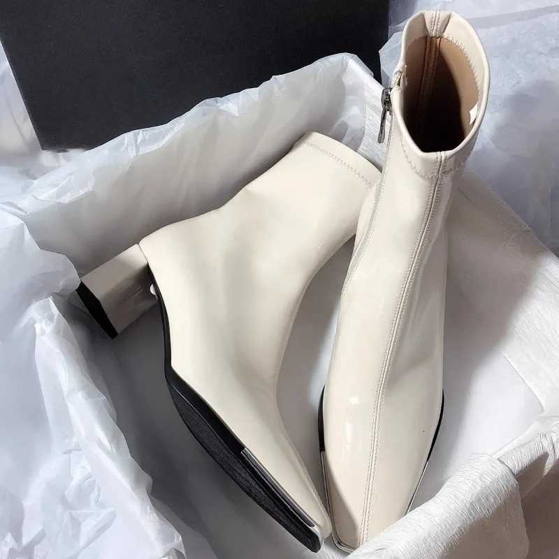 Autumn and Winter Elegant Square Head Thick Heel Side Zipper Solid Color Stitching Black High Heel Fi Boots for WomenXJ250807