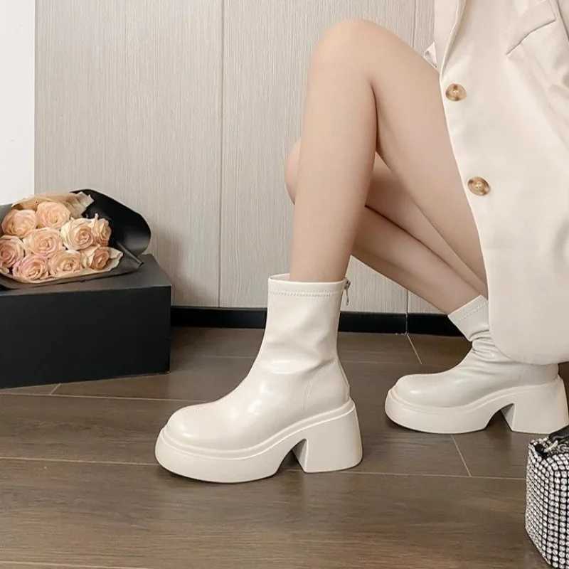 2024 New Thick Soled Popular Leg Hing Boots with Slim and Thick Heels Long Tube Boots and Height Increasing Boots XJ250807
