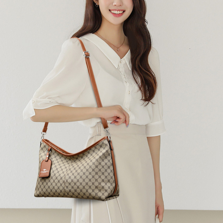 Free Shipping Designer Luxury Women's New Tote Bag European And American Retro Color-block Crossbody Shopping Bag Commuter Large Capacity Shoulde