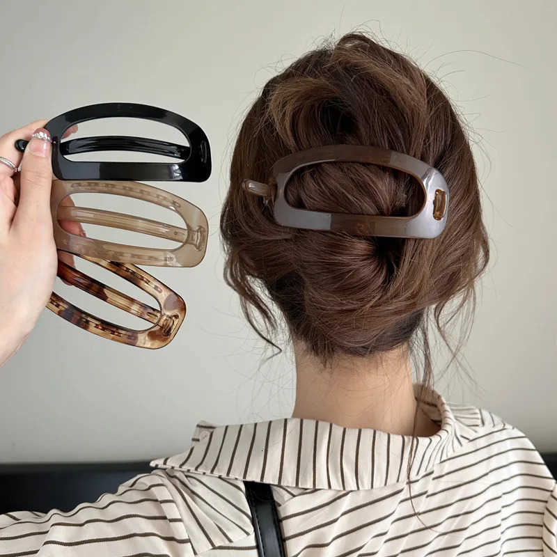 Vintage Solid Hollow Oval Simple Twist Hair Clips For Women Temperament Hair Ornament Headband Hairpin Fashion Hair Accessories U250807