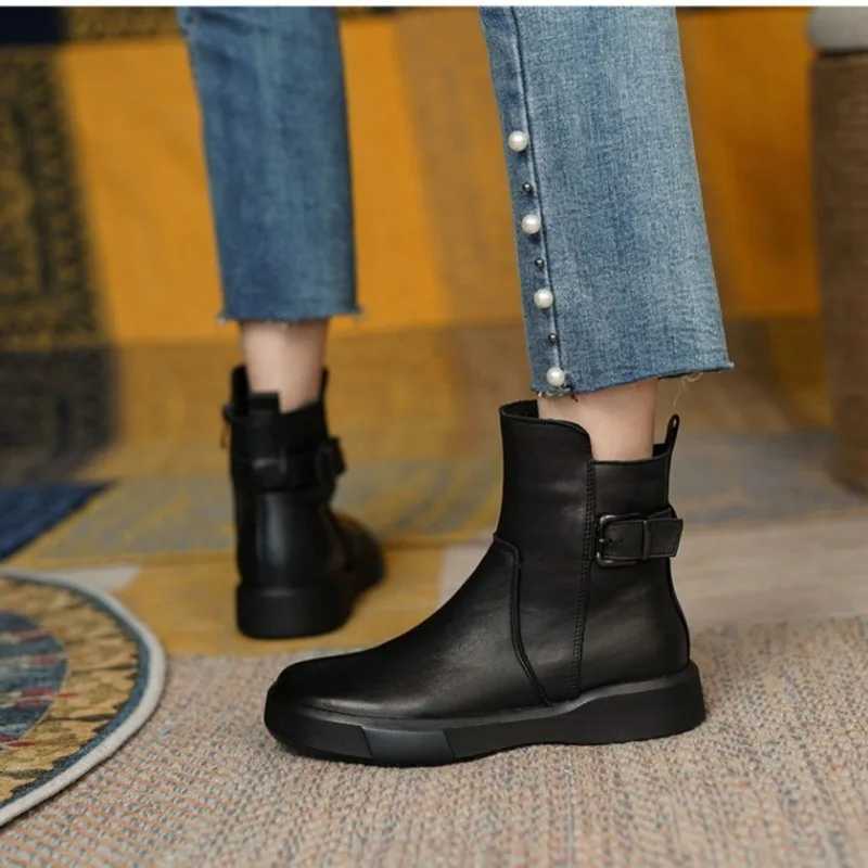 2024 Autumn/Winter New Thick Soled Casual High Top Buckle Round Toe Flat Bottomed Womens Short Boots XJ250807