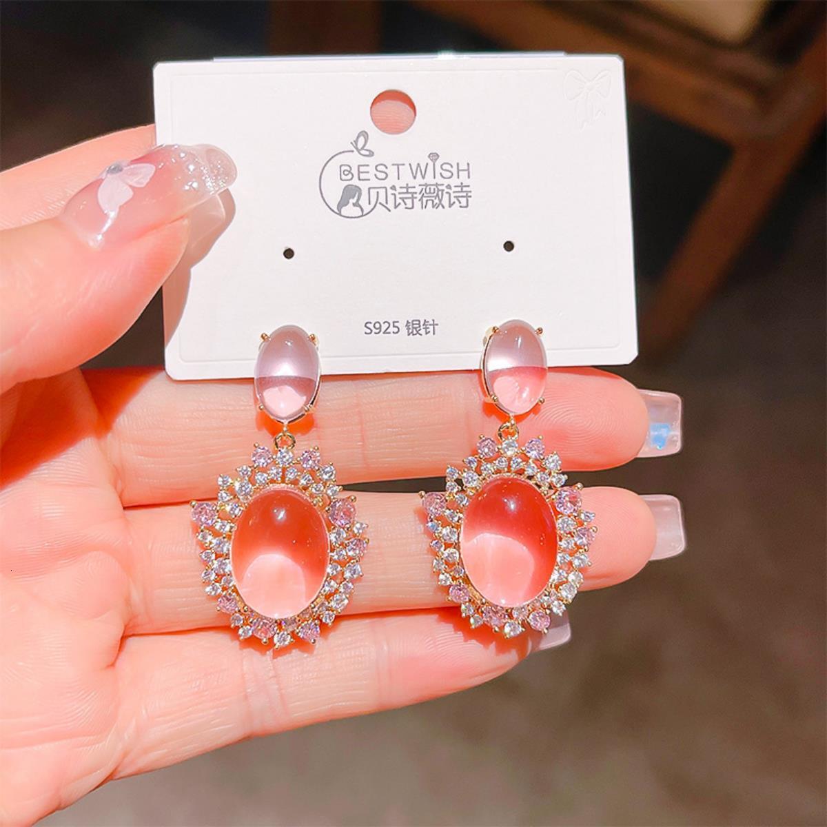 Women's Accessories Free Shipping Designer Luxury Jewelry Thick Gold Color Retention High-quality Exquisite Zircon Earrings High-end Studs