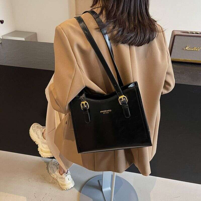 Korean Version Commuting Large Capacity Single Shoulder B, Women's 2024 Autumn And Winter New Fashion Versatile Tote