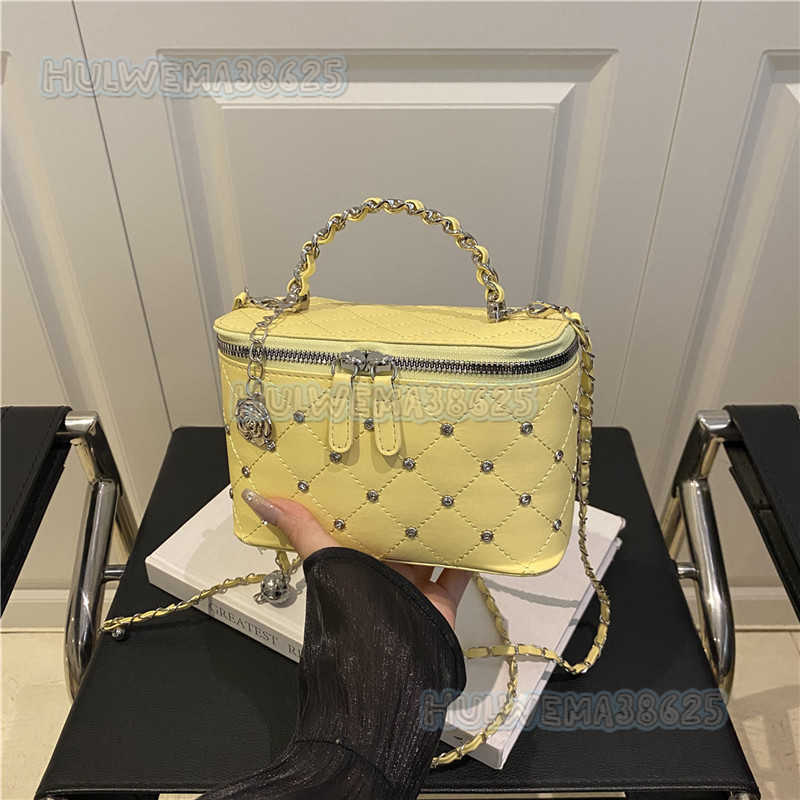 Fashion Quilted Chain Small Bag for Women 2025 New High-end Shiny Diamond Box Bag Stylish Shoulder Crossbody Bag Trendy H250806