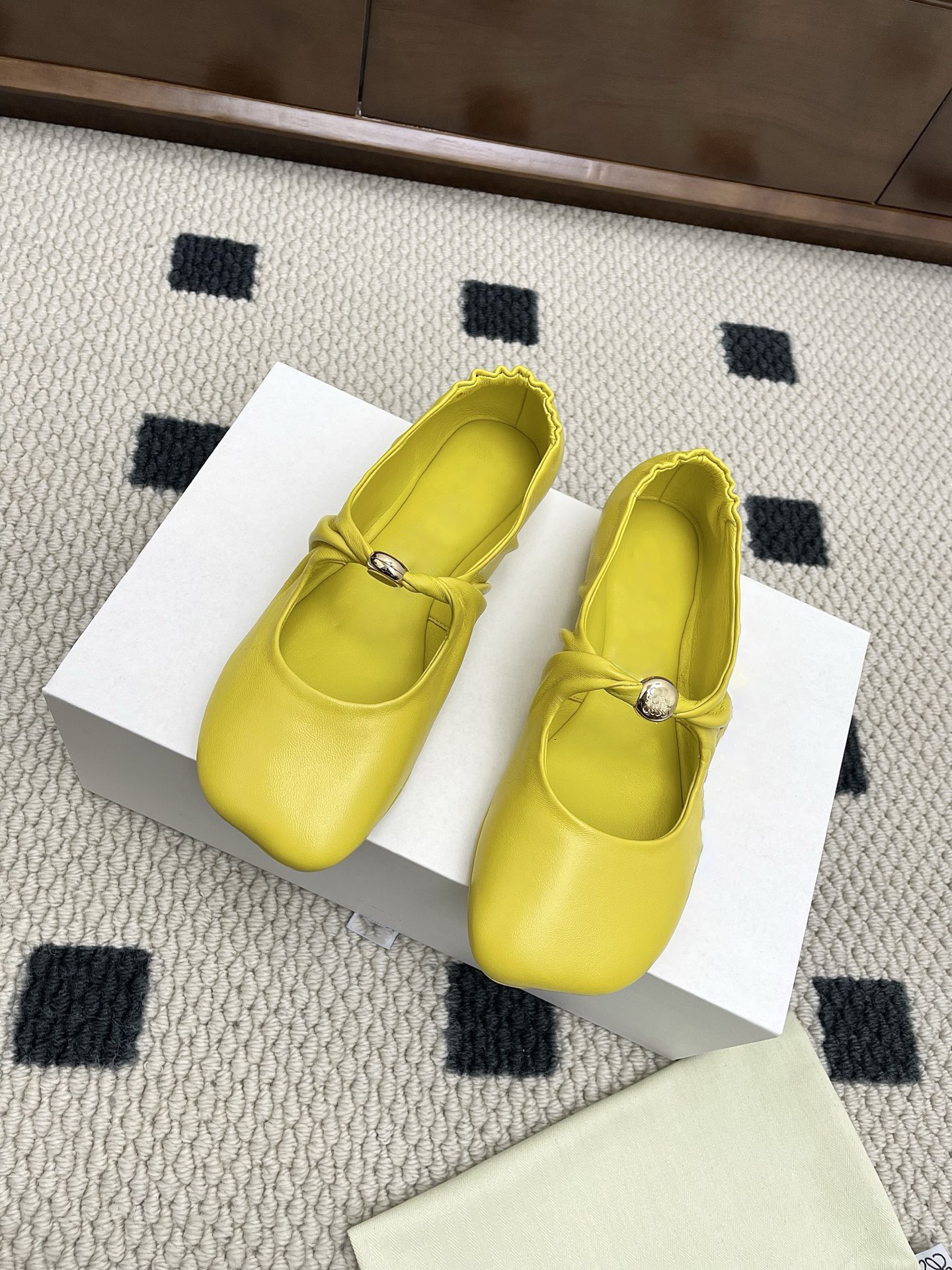 10a Top Quality Luxury Designer Slippers 25ss Golden Buckle Mary Jane Shoes Slides Classic Slip-on Real Leather Dragging Sandals