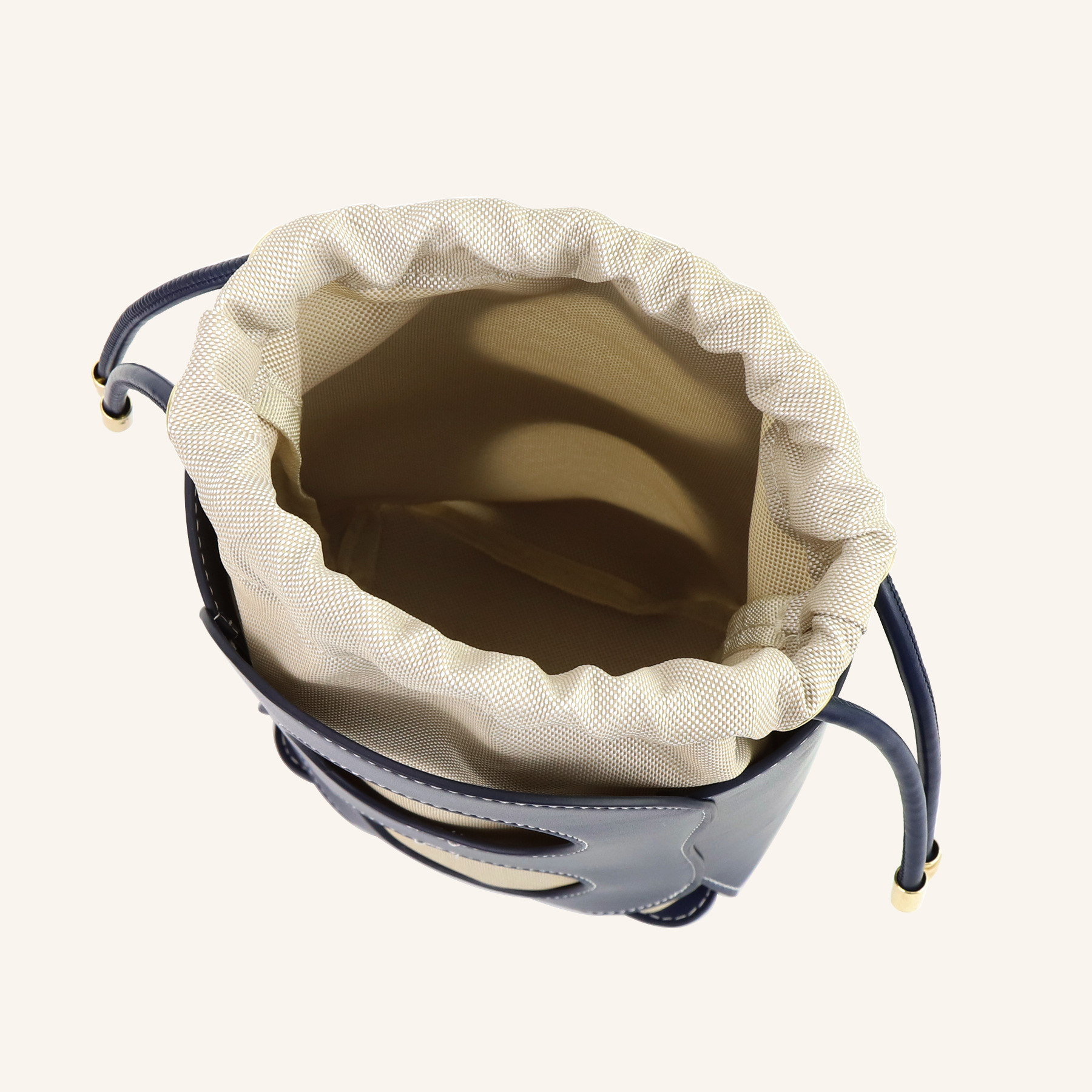 Free Shipping Designer Luxury New Hollow Crossbody Bag European And American Niche Bucket Bag Single Shoulder Versatile Large Capacity Women's Ph