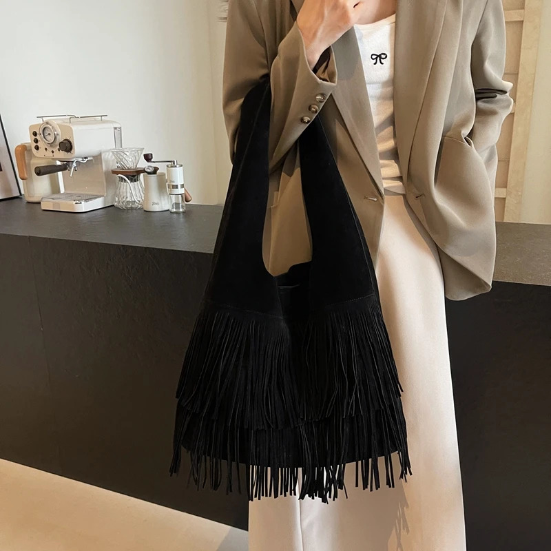 Women Frosted Tassel Shoulder Bag Faux Suede Fringe Underarm Bag Large Capacity Travel Tote Handbag Female Shopping Bag 250807