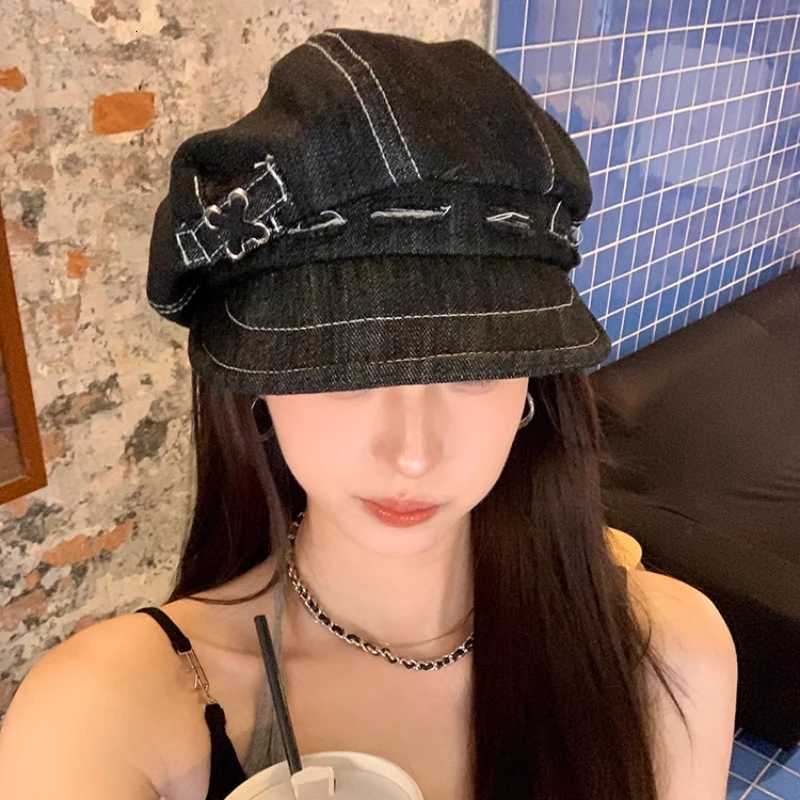 2K Personalized Hole Design Denim Newsboy Hats for Women and Men Spring Summer New Travel Versatile Niche Octagonal Berets XJ250807