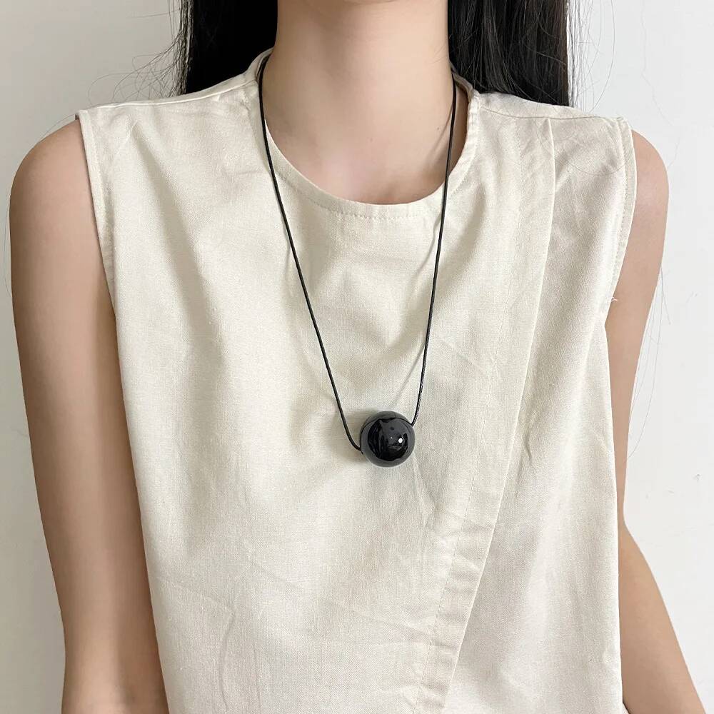 New Minimalist Metal Geometric Ball Pendant Necklace for Women Design Sweater Chain Trendy Accessories Jewelry for Women