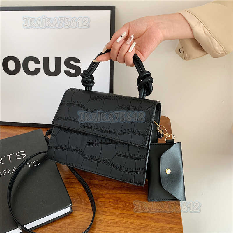 Trendy Fashion Simple Celebrity Stylish Handbag 2023 New Versatile Crossbody Bag Small Square Bag for Women H250806