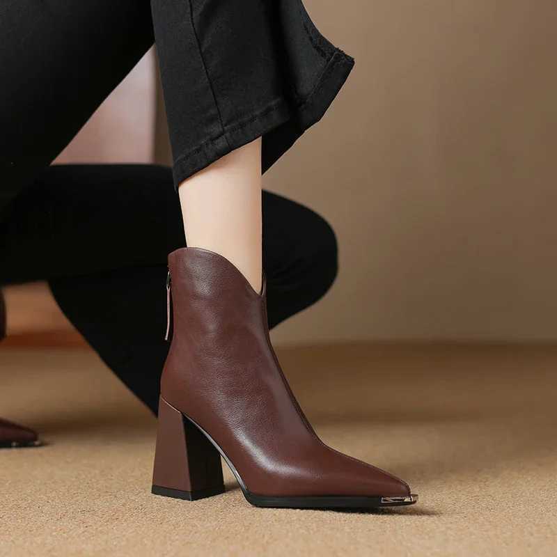 2025 Winter Sexy Women Leather Boots Luxury Pointed Brand Toe Chelsea Ankle Boots New Trendy High Heels Zipper Goth Pumps Shoes XJ250807