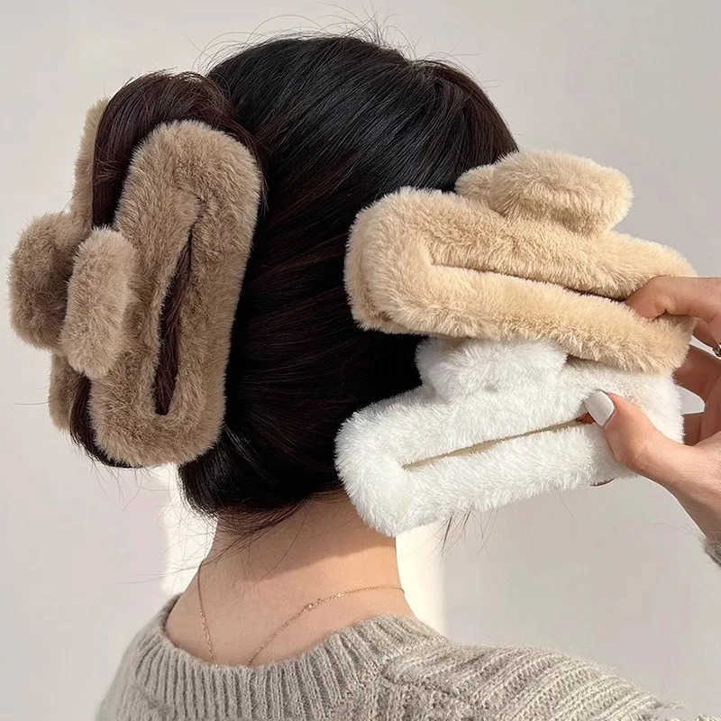 11CM PLUSH Square Hair Claw Clip Korean Colorful Simple Versatile Grab Clip Fashion Clip Girl Hair Accessories Decoration U250807