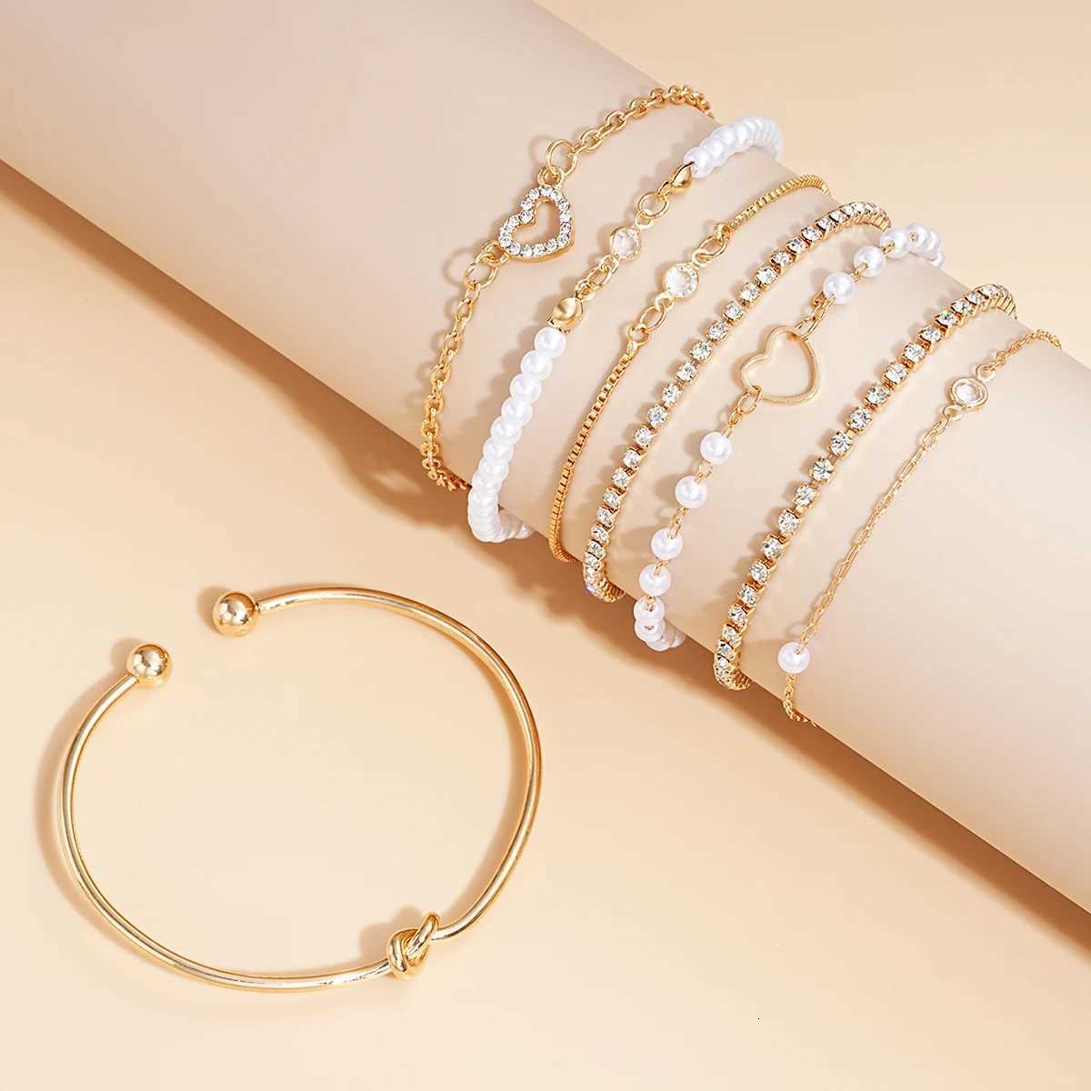 8-Piece Elegant Heart Rhinestone Stacked Bracelets For Women Gold Color Multi-Strand Pearl Chain Bracelet Party Fashion Jewelry W250807