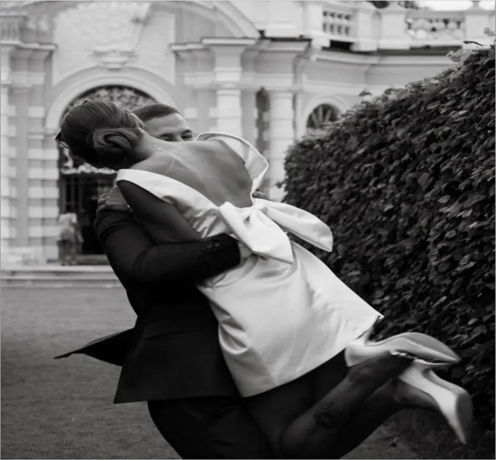 Simple Satin Little White Mini Wedding Dress With Detachable Train Big Bow Boho Garden Beach Bridal Dresses V Neck A Line Brides Second Reception Part