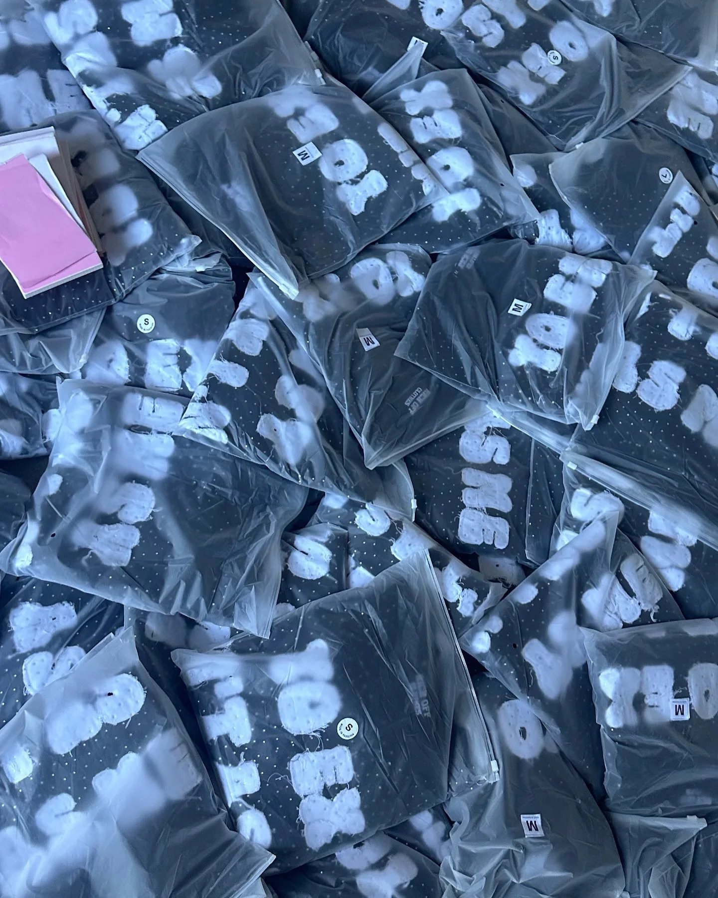 Gothic Letter Patchwork Y2k Clothes for Men Hip Hop Retro Sequin Striped Sweatpants T Shirt Two Piece Set Casual Tracksuit Men 250805