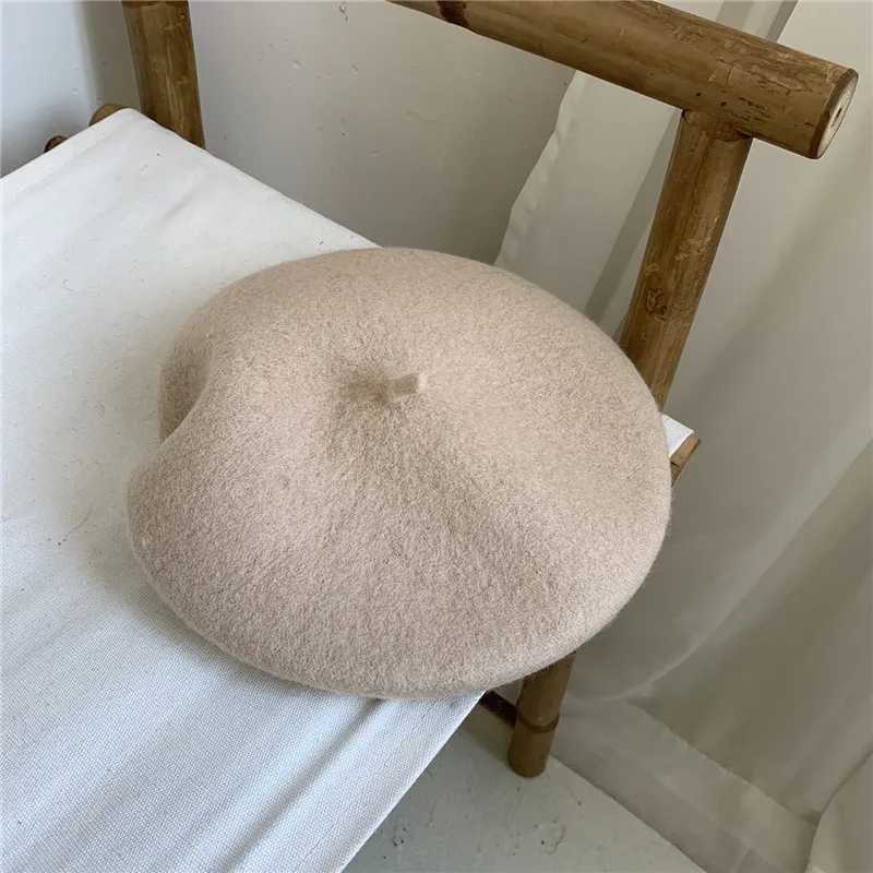 Elegant Wool Artist Painter Hat New Winter Classic Hot Women Girl Female Thickened Woolen French Hat Berets C Caps XJ250807