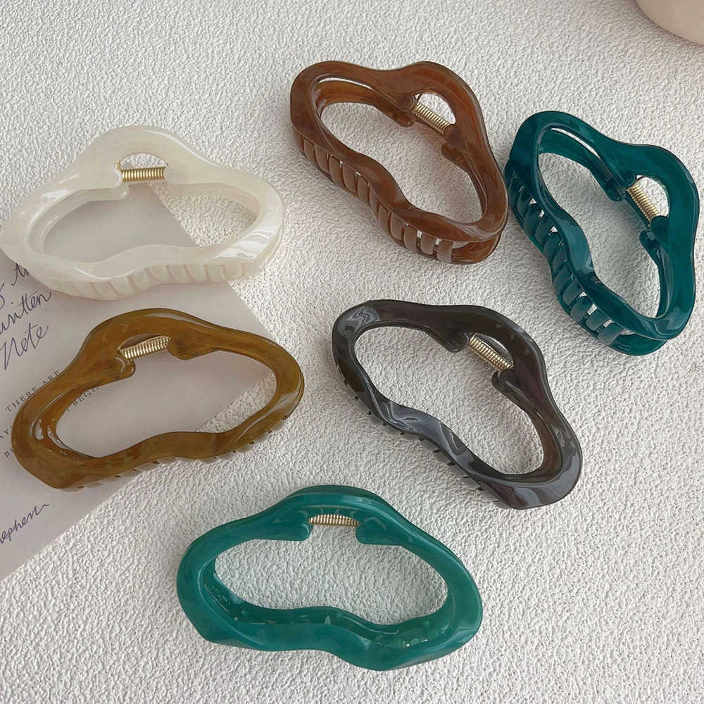 Clouds Hollow Out Hair Claws Clips Women Girls Jelly Acrylic Hair Clamps Plastic Irregular Hair Barrettes Hair Accessories New U250807