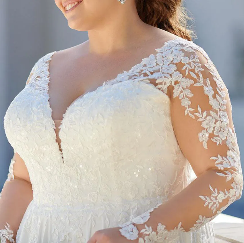 Plus Size A Line Wedding Dresses V Neck Appliques Lace Wedding Gowns Illusion Long Sleeve Boho Bridal Dress vestido noiva