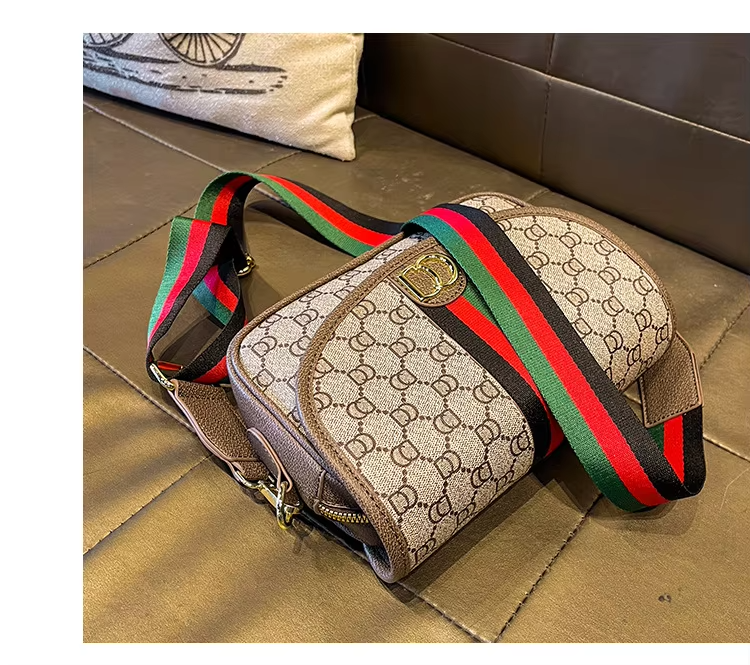 Designer Shoulder tote Bag Cross body Luxury Bag Ladies Purse New Tide Fashion Chain Wide Strap Shoulder Bag Hundred Texture Small Square Bag beautifu