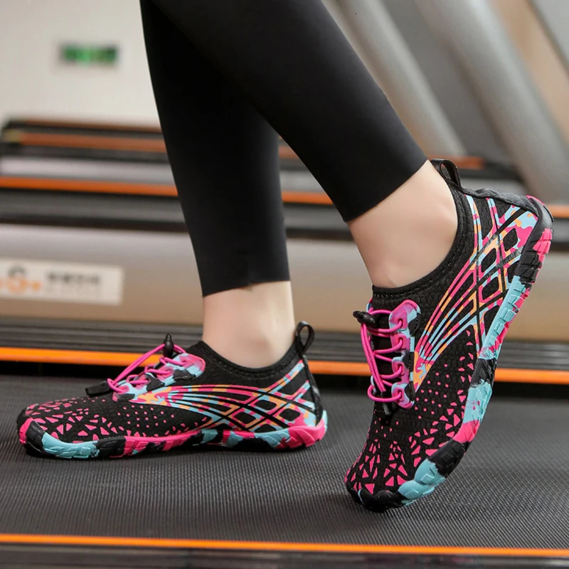 Qiuck Drying Aqua Shoes Womens Water Shoes Swimming Barefoot Five Fingers Aqua Shoes Colorful Beach Seaside Light Sneakers 250730