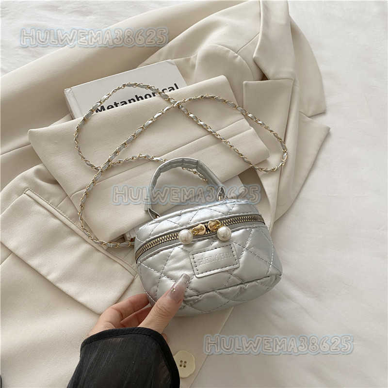 2025 Summer New Quilted Embroidery Mini Handbag Womens Bag Single Shoulder Crossbody Bag Chain Bucket Bag H250806