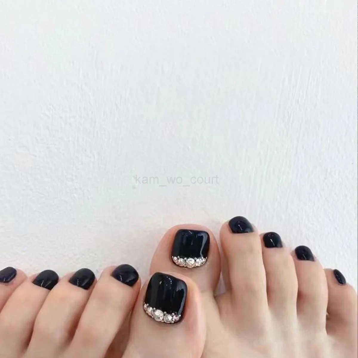 Black Short Fake Toenails 24Pcs Square Press On Toe Nails Charms Silver Sequins Rhinestone Decor Summer DIY Manicure For Women M250807