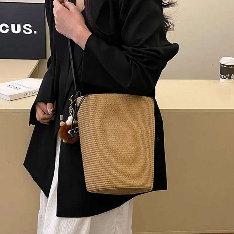 Straw Fashion Large Capacity Handmade Braid Handbags Woven Shoulder Crossbody Bag Summer Beach Bucket Bag