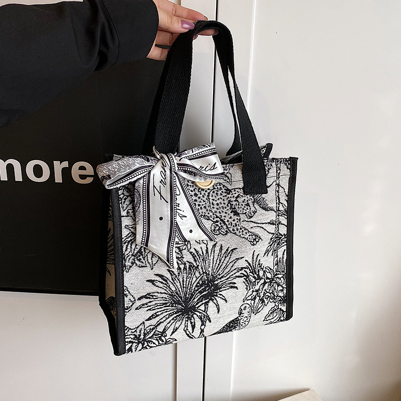 Free Shipping Designer Luxury Large Capacity Commuter Tote Bag Fashion Shoulder Bag For Women Ins Mommy Bag College Student Class Handbag Casual Shopp