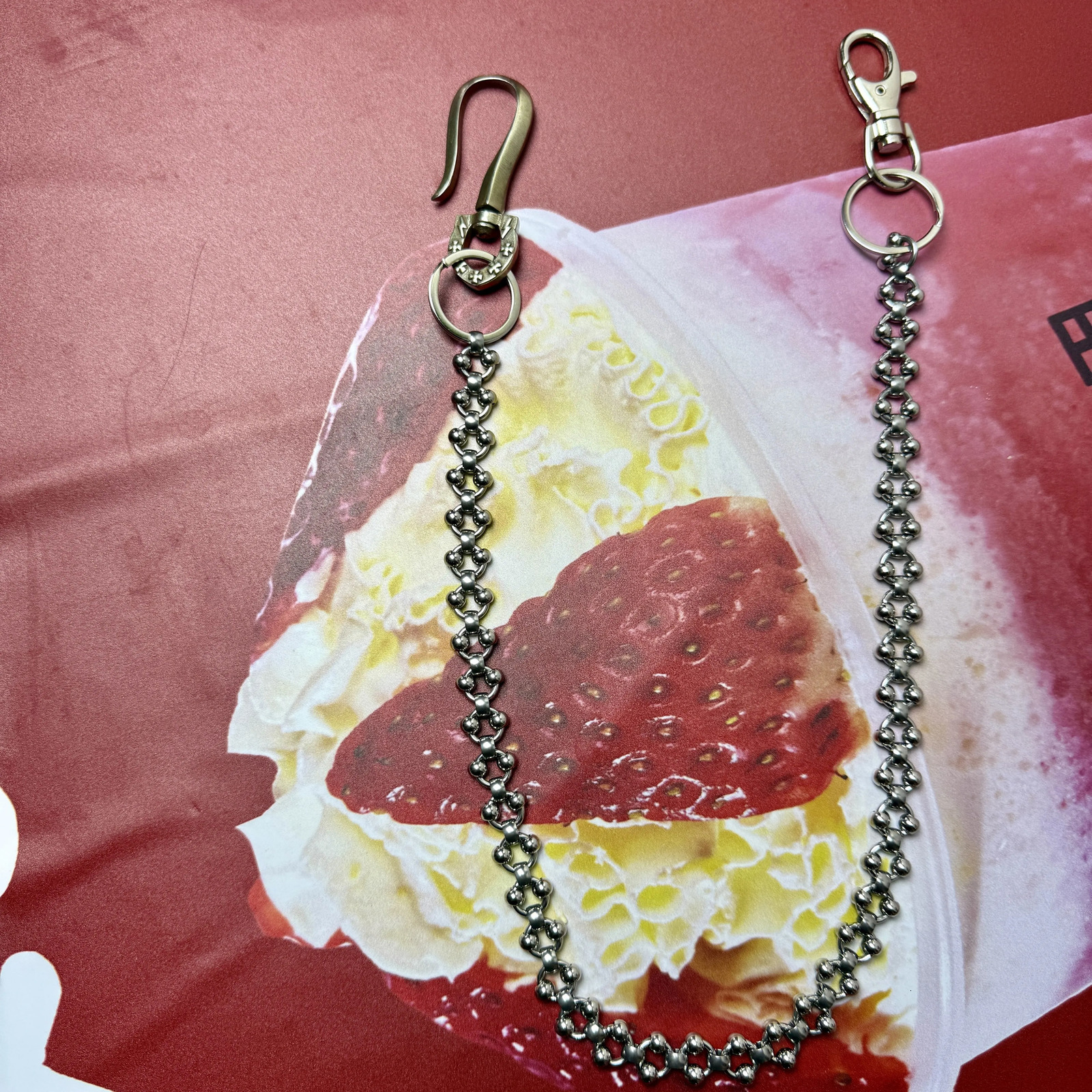 Handmade chain punk style pants chain paired with large white copper U-shaped hook fashionable and unique waist accessory 250805