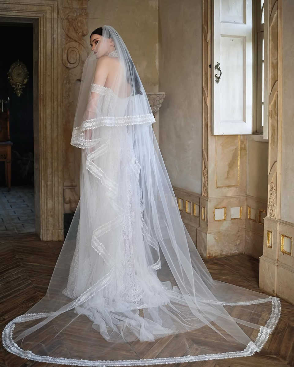 Simple Long Wedding Veils Lace Applique Two Layer Chapel Length Bridal Veils Wedding Marriage Accessories Customized