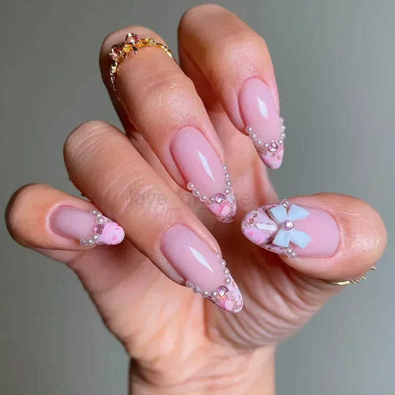 24Pcs Almond False Nails Cute Strawberries with French Design Simple White Wearable Fake Nails Decoration Press on Nail Tips Art Z250807