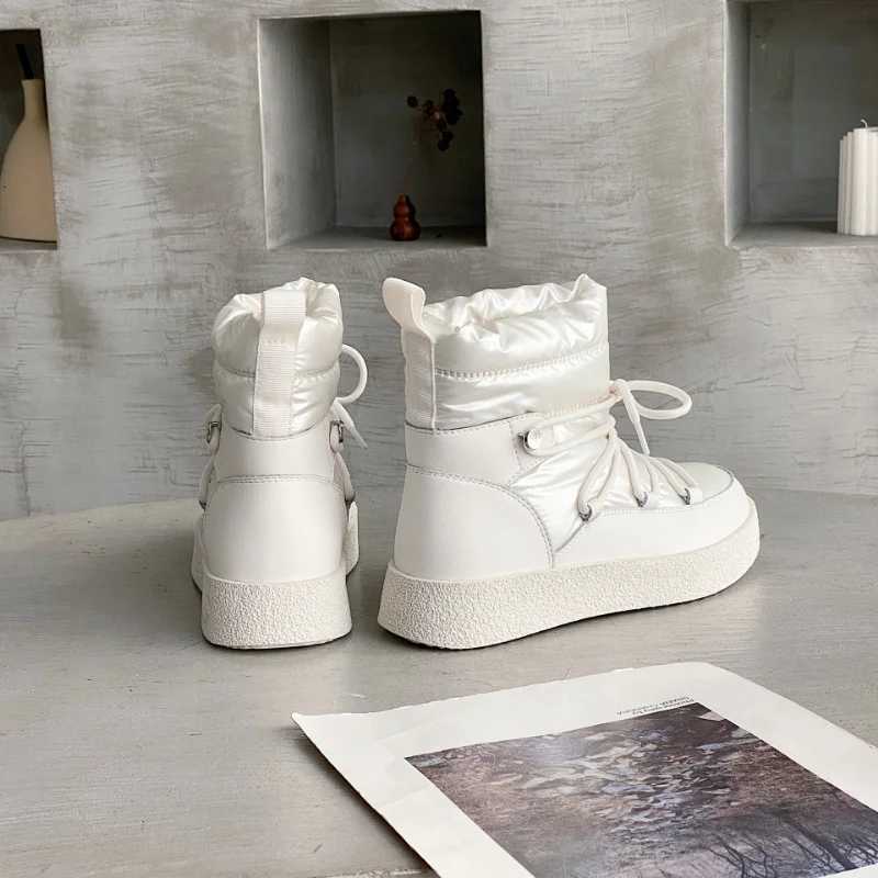 New Women Snow Boots Winter Warm Plush Ankle Boots Round Toe Lace Up Platform Short Boots Casual Waterproof Cotton Shoes XJ250807