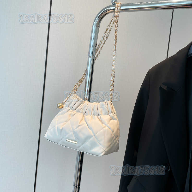 Quilted Embroidery Fashion Bag for Women 2024 New Trendy Pleated Chain Shoulder Bag Versatile Style Crossbody Bucket Bag H250806