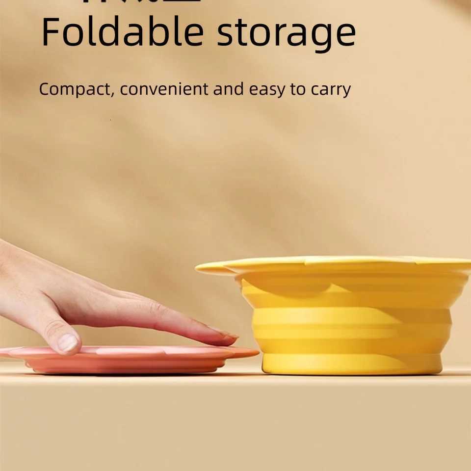 BPA Free Collapsible Dog Bowl Flower Shape with Carabiner Pet Travel Feeder Easy To Clean Portable Food Water Feeding Tray Y250806