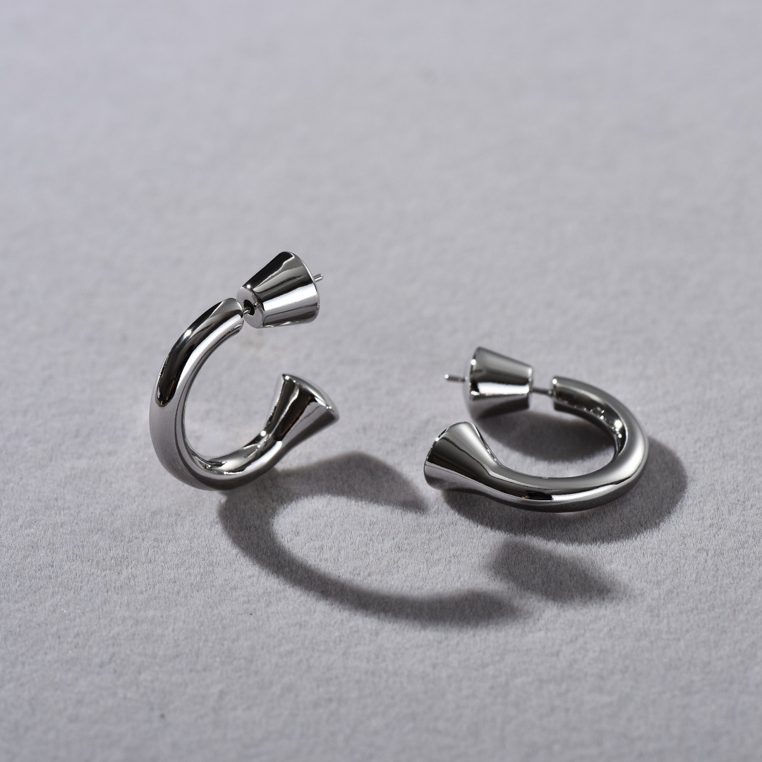 Europe Platinum Plated Copper S925 Silver Needle Earrings Women Fashion High Quality Jewelry Trendy