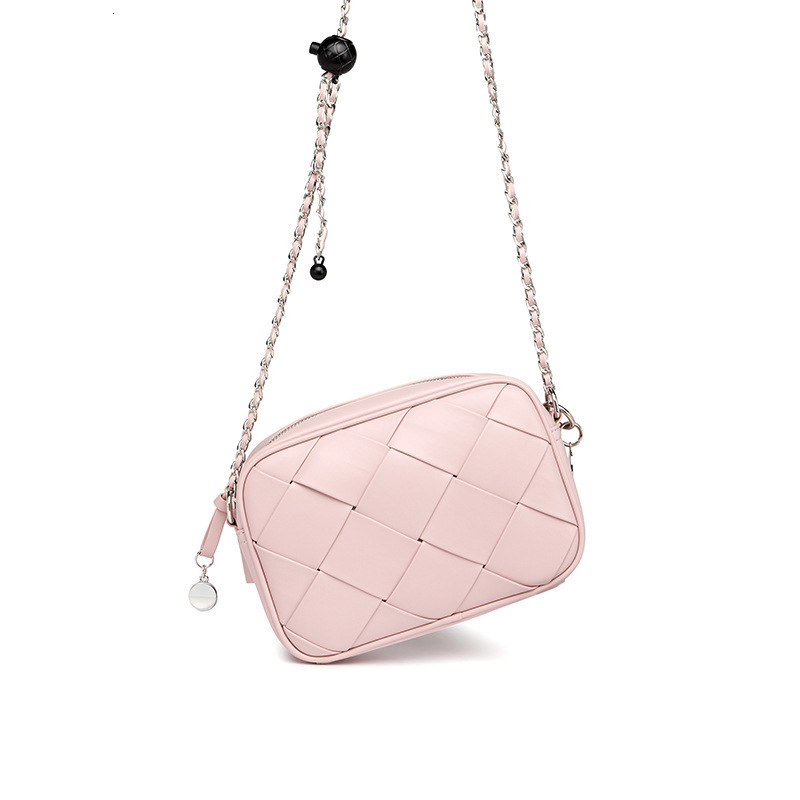 2025 New Bags Womens Chain Autumn Winter Fashion Quilted Woven Crossbody Bag Niche Design R250807