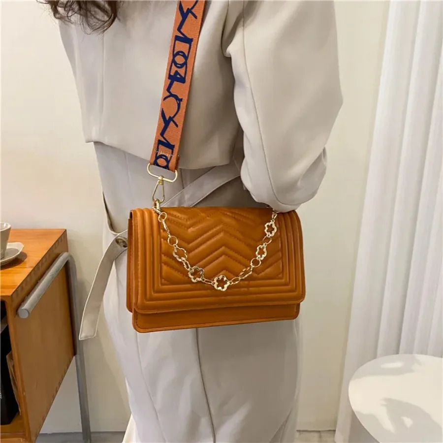 Fashionable temperament simple texture generous wide shoulder beautiful belt single shoulder crossbody womens bags 250807