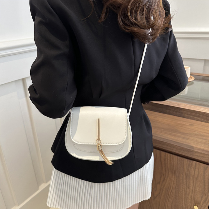 TB BHULAMTE Designer Luxury Women's Mini Handbag Urban Fashion Simple Solid Color Single Shoulder Tassel Small Square Bag New Versatile Casual Ma