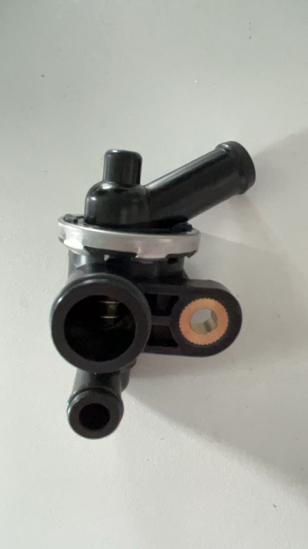 Efficient Vehicle Maintenance with Durable Metal Thermoregulator