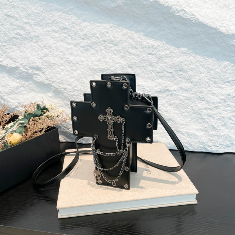 Free shipping designer Motorcycle Style Bag for Women New Gothic Style Rivet Chain Small Square Bag Personality Cross Shoulder Bag Crossbody Bag