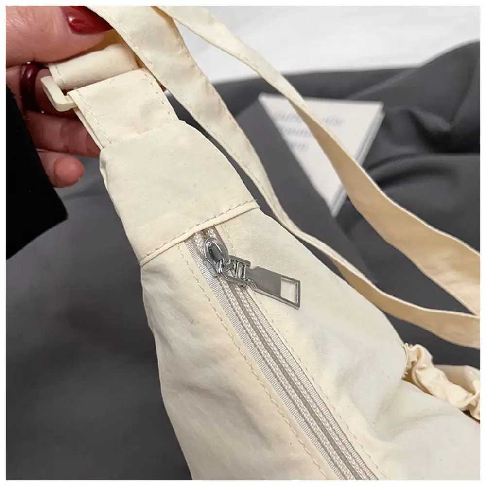 2024 Korean Style Nylon Shoulder Bag Handbag Lightweight Crossbody Bag Tote Bag Pleated Drawstring Bag Travel Z250807