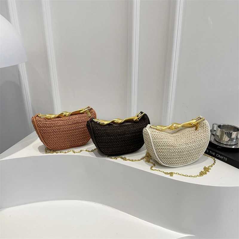 Fashion Chain Woven Bag Hot Selling Casual Dumpling Bag Personalized Metal Hand-held Single Shoulder Bag New Straw Crossbody Bag Z250807