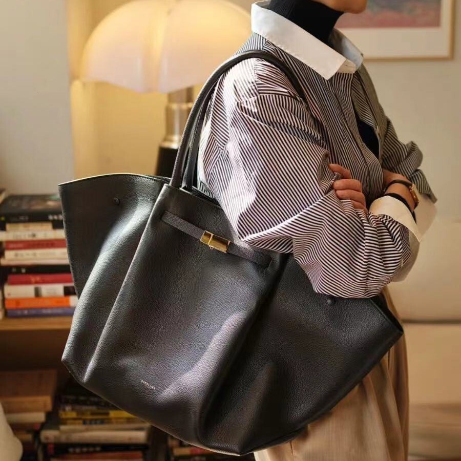 demelli bag Wing Bag 2024 New Niche Single Shoulder Handheld Tote Versatile New York Bag Small Size